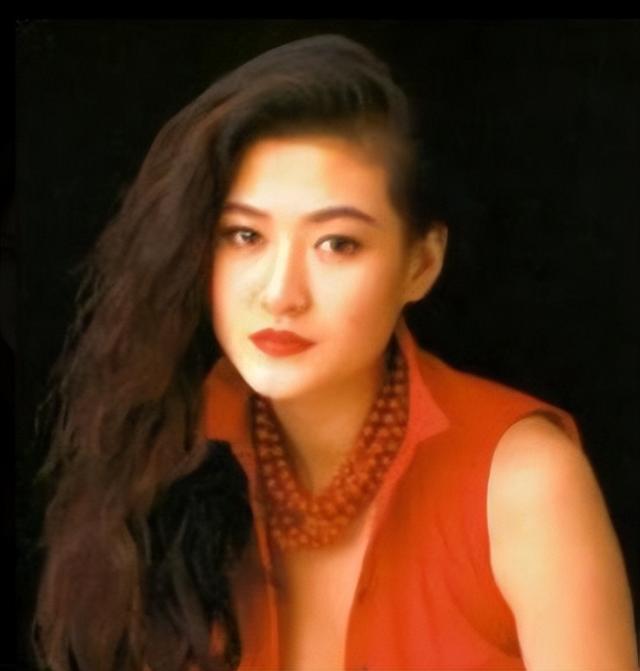 姚贝娜与那英的关系，记忆中还有她们的身影