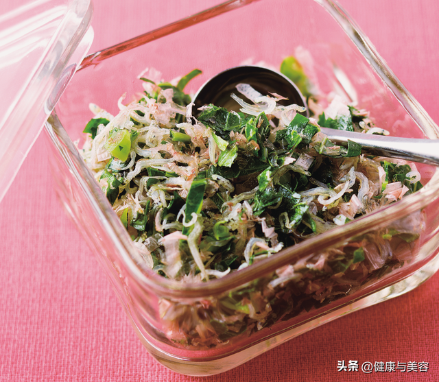 甘蓝菜的营养价值，甘蓝菜的营养价值（详解抗氧化蔬菜羽衣甘蓝）