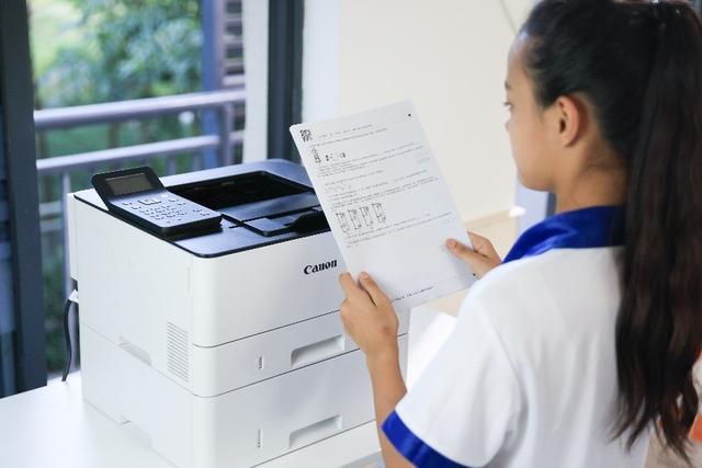 佳能打印机扫描，如何在佳能打印机上扫描文档（佳能打印为教育注入新动能）