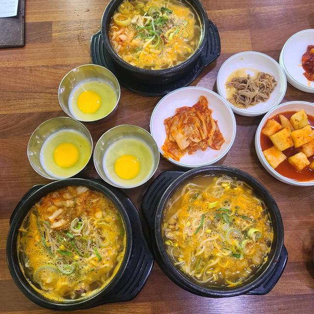 韩国豆芽汤的做法，韩国豆芽豆腐汤的做法（超清爽的白钟元豆芽醒酒汤你吃过吗）