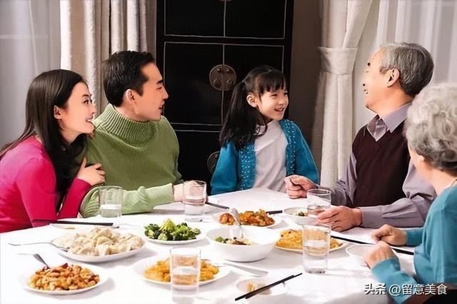 春节送礼的寓意都有哪些，春节送礼的寓意都有哪些呢（十五月圆佳节至）