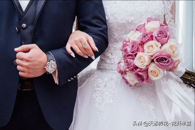 11朵玫瑰代表什么意思，十一朵玫瑰代表什么意思（不同颜色玫瑰花代表含义是什么）