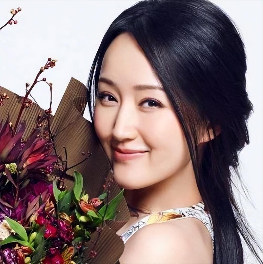 赖文峰现在是什么情况（杨钰莹和赖文峰，一个在努力复出，一个在艰难度日）