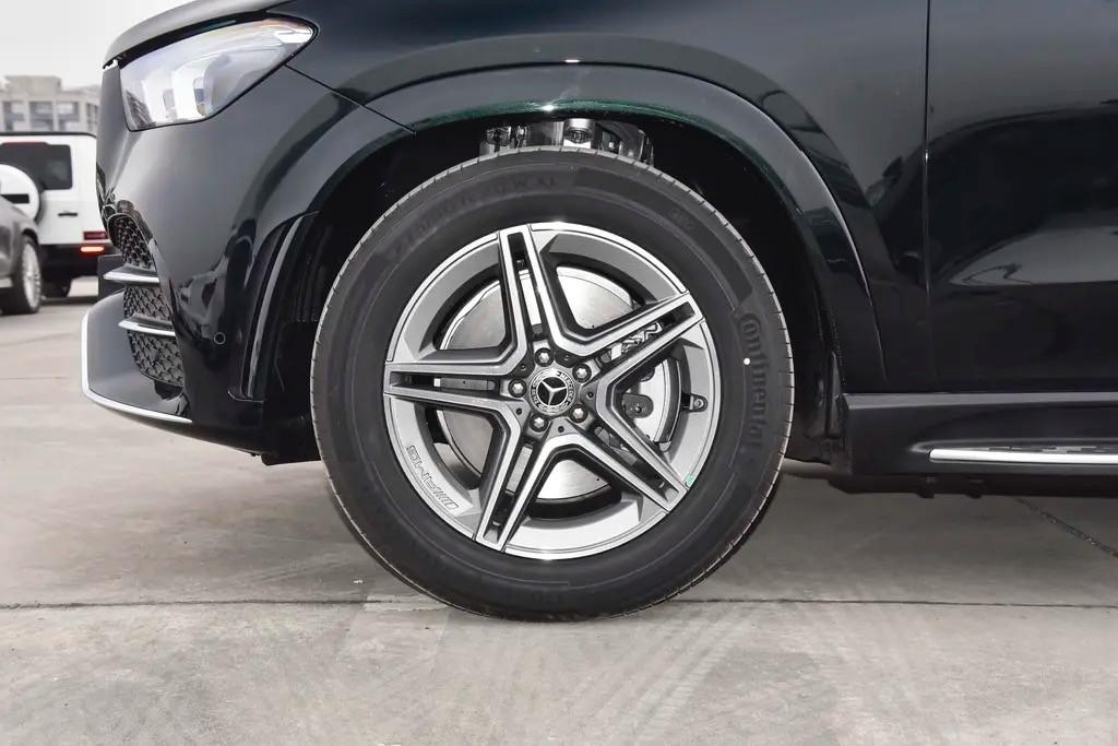 大奔suv(大奔驰suv价格)