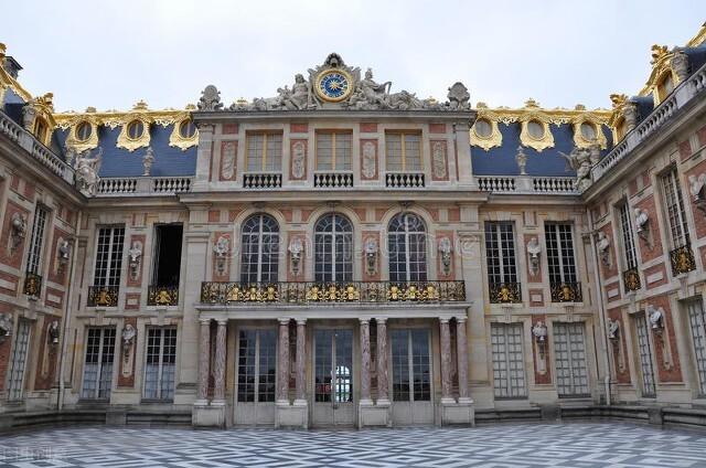 法国巴黎著名景点,法国所在洲首都著名景点建筑物(法国这些著名的景点