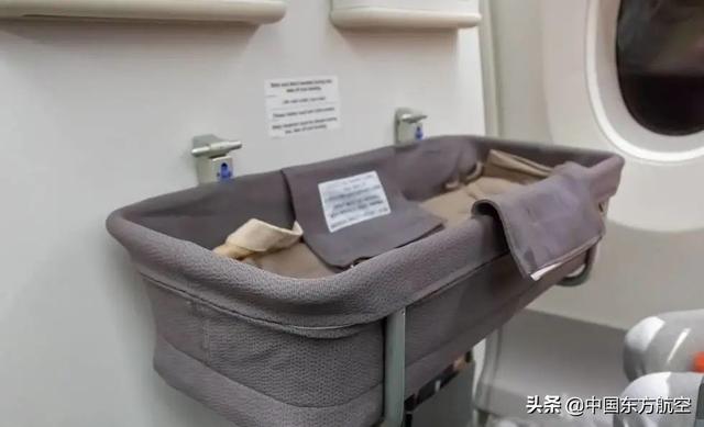 飞机哪些座位靠窗，飞机看风景最佳位置图解（飞机如何“坐”，你真的知道吗）