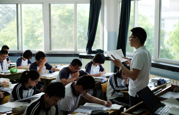 高三补习有用吗，高三有必要补课吗（高三下半学期很重要）