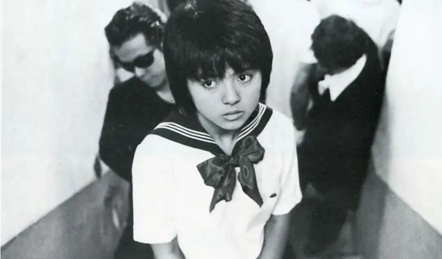 延生普佛视频唱诵，打普佛念什么经（这位女星真不愧是日娱神话…）