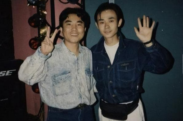 刀郎是秃头吗，刀郎是不是死了（他的粉丝不是巨星就是巨鳄）