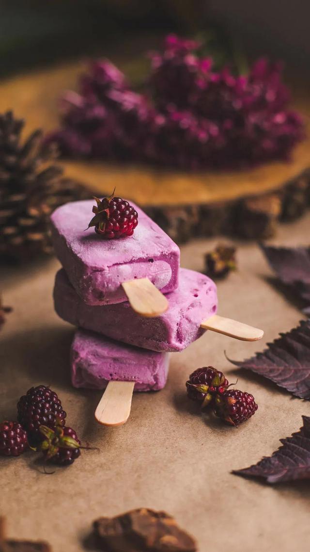 小清新好看的冰淇淋图片大全 夏天就是要来一支冰激凌吃的啊,小清新冰淇淋背景图(冰激凌壁纸:夏日炎炎) 小清新好看的冰淇淋图片大全 夏天就是要来一支冰激凌吃的啊,小清新冰淇淋背景图(冰激凌壁纸:夏日炎炎)