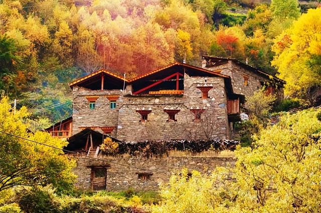 民族的主要特征是什么，民族特征属于什么（但你知道他们最具特色的建筑特色是什么吗）