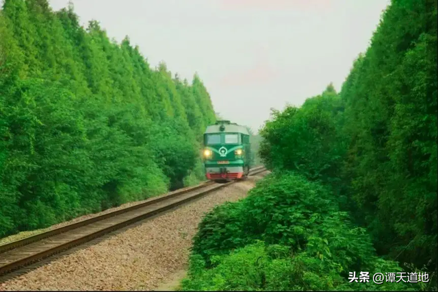 z开头的火车是什么车，火车编号中的“K”、“Z”、“Y”