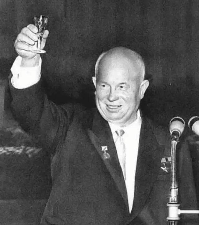 苏联为什么会解体，苏联为什么会解体