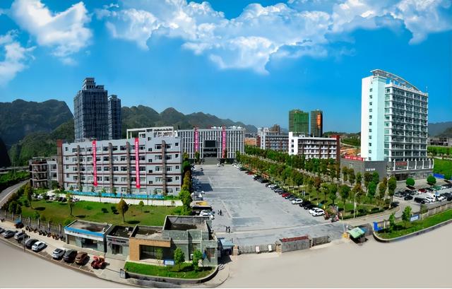 重庆信息职业技术学院，2022年沈阳北软信息职业技术学院在重庆的录取分数线是多少（在重庆市黔江区布局1所本科院校的必要性）