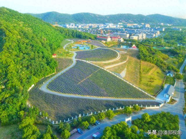 空中看，无锡雪浪山下风光