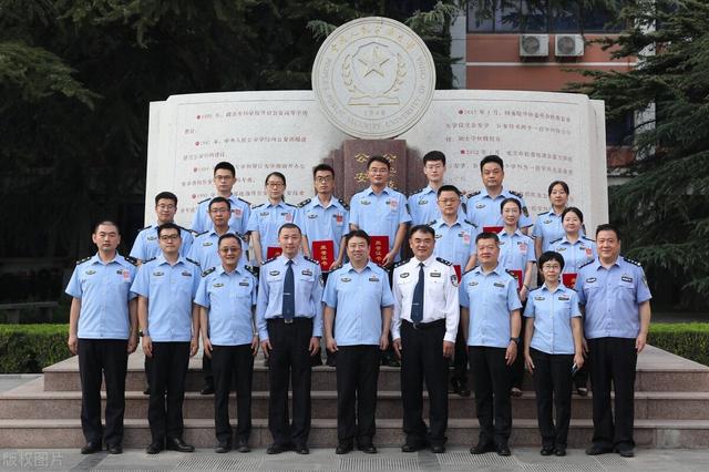 政治面貌团员还是群众，政治面貌一般填什么（对于高考有影响吗）