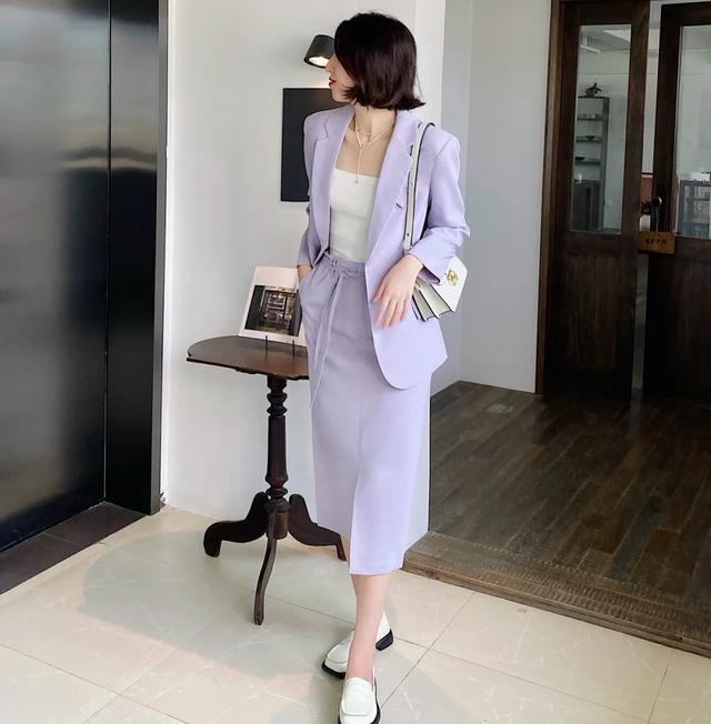 女士正装是哪几种衣服图片，女士的什么衣服才算正装（今秋流行一款西装）