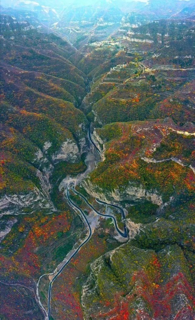 举起手来拍摄地，举起手来拍摄地郭亮村介绍（悬崖上有隐秘古村）