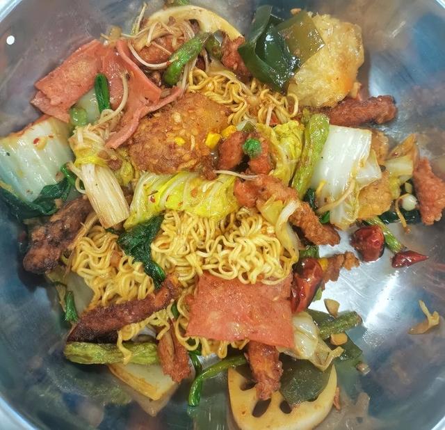 河北医科大学建华校区的地理位置，河北医科大学建华校区老照片（对学校的爱，都吃进肚子里了）