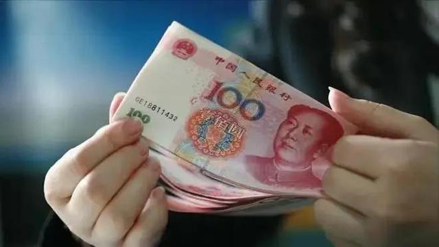 第一个存钱的方法就是假如我们手头上有5万块钱的闲钱,1时半会儿用不