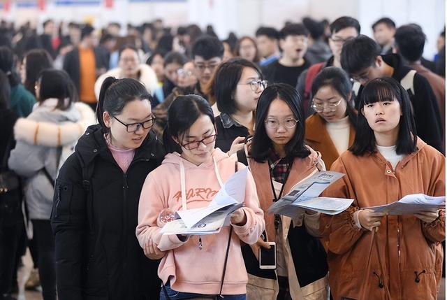 延长退休年龄最新规定，延迟退休以后法定退休年龄是多少（时间上或被延期）