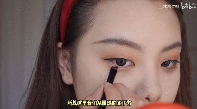 单眼皮化妆技巧，单眼皮怎么化妆双眼皮（单眼皮、肿泡眼千万不要这么化眼妆）