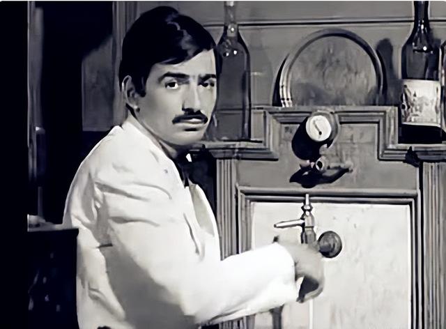 米莱的扮演者是谁，米莱 扮演者（《黑名单上的人》当年万人空巷）