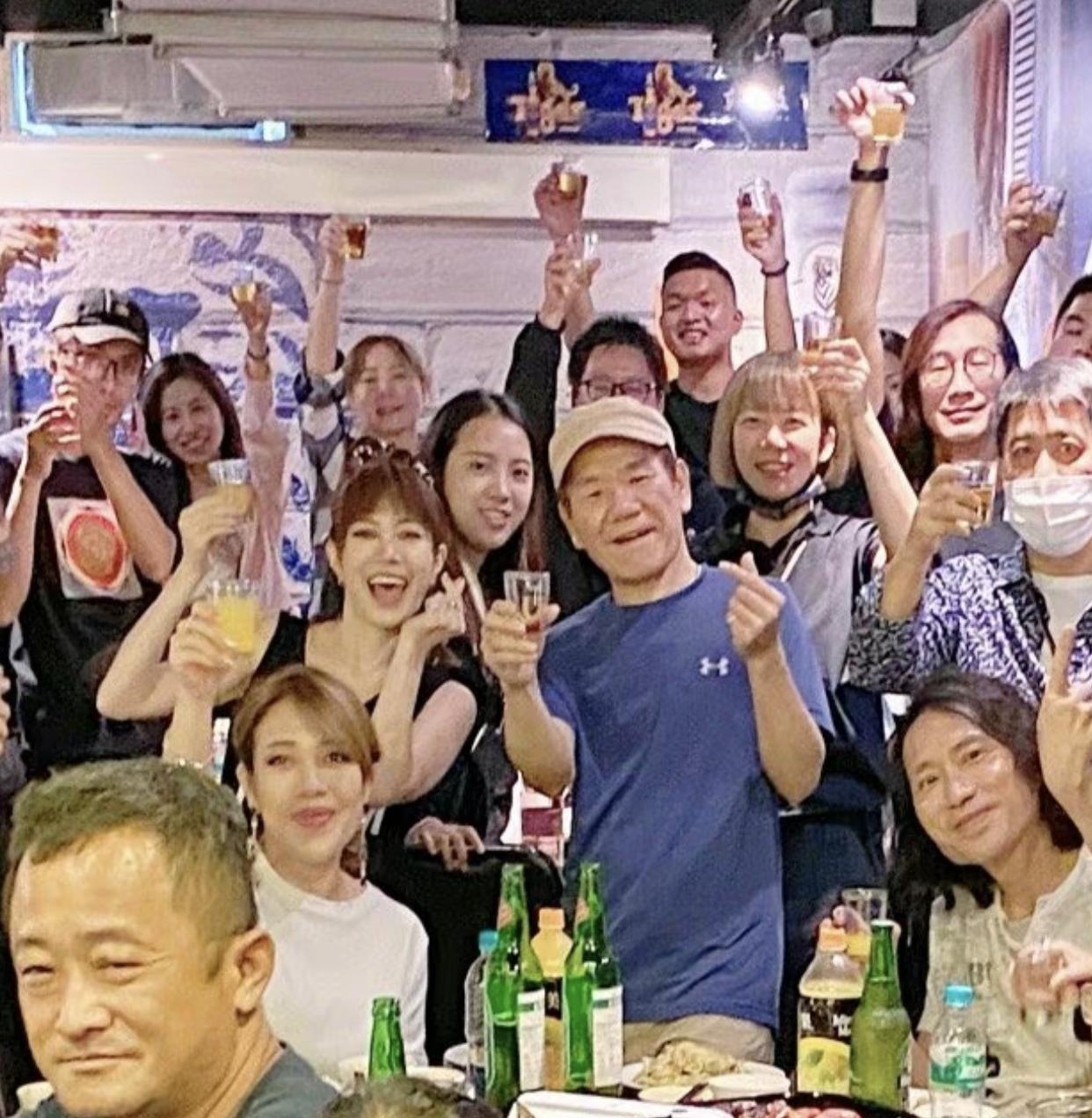 赵传个人资料简介（近日现身餐馆，紧搂小17岁徐怀钰） 第17张