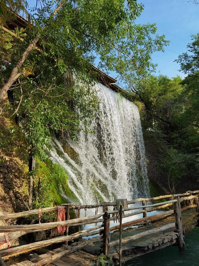 两个人去丽江5000够吗，一个人去丽江玩大概多少钱（云南丽江旅游自由行实用攻略）