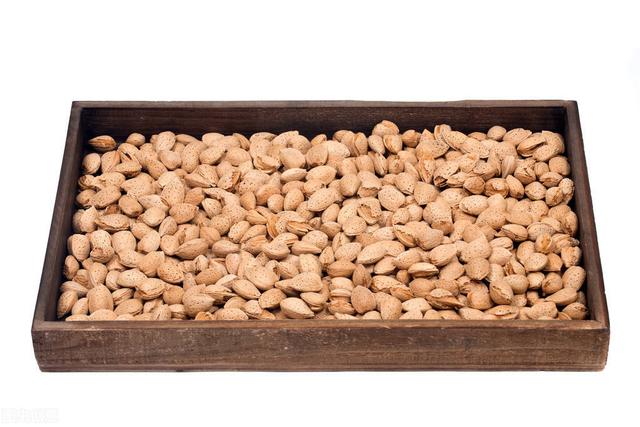 杏仁酸的功效与作用，用杏仁酸爆痘痘是正常吗（成分党必知——杏仁酸）