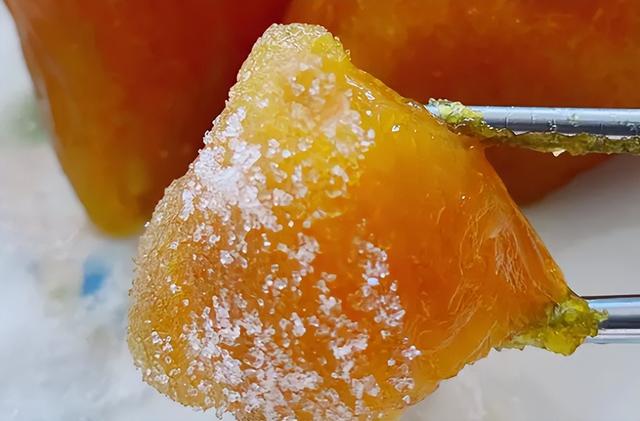 碱水粽子的做法和配料，手把手教你包广式碱水粽子（南方人爱吃的“碱水粽”是用什么做的）