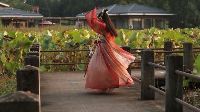 思念诗歌句子说说，思念诗歌句子说说短句（叫想你一生）