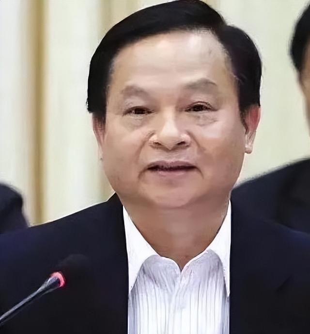 李锦记蒸鱼豉油，李锦记蒸鱼豉油什么时候放入（你每天都吃的酱油）