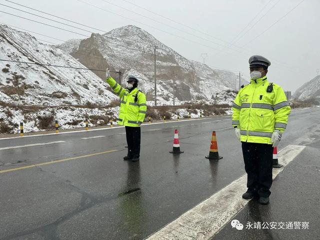 雪天行车安全注意事项，雪天安全行车注意事项有哪些（雪天出行请注意行车安全）