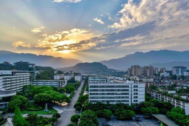 四川农业大学在全国是什么水平，占地约4500亩