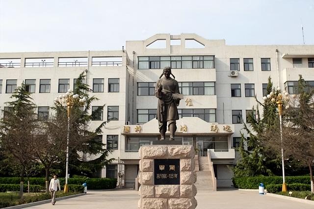 北京印刷学院是一本还是二本，齐鲁师范学院几本大学（北京很“低调”的1所大学）