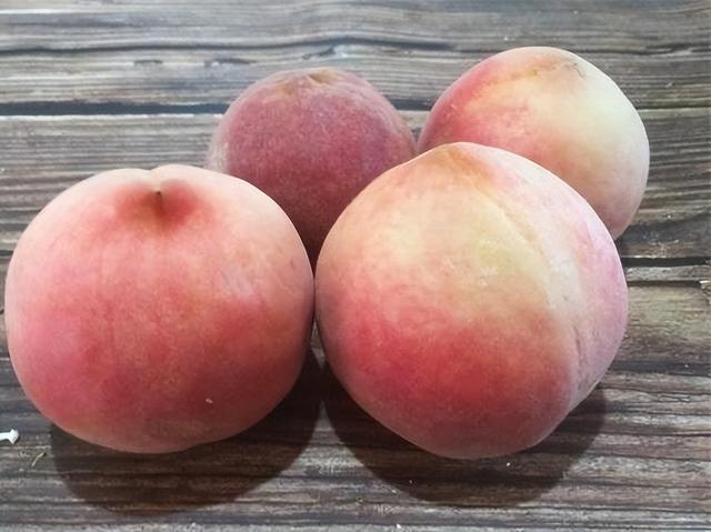 桃子一天吃几个最好，桃子一天吃几个最好吃（但要牢记6个禁忌）