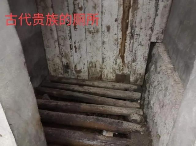 床头对着窗户好不好，床头床尾对着窗户好吗（俗语“床靠两面墙）