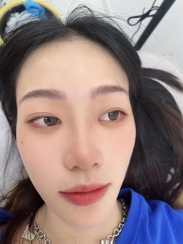 半永久眉毛可以保持多久，半永久眉一般可以保持多久（给想纹眉的女生3点建议）