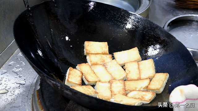 蛋黄豆腐做法介绍，蛋黄豆腐（分享5种豆腐最好吃做法）