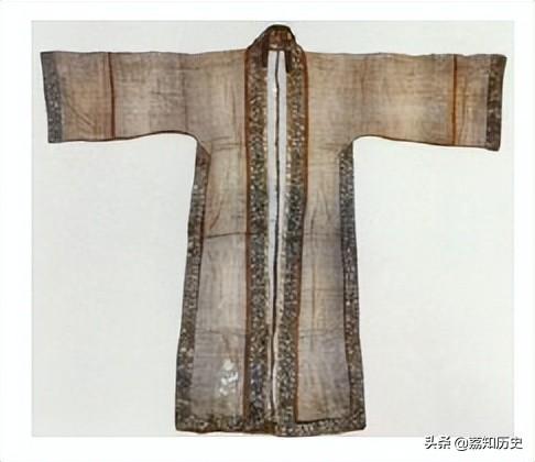 明朝妇女服饰的介绍，明朝女性服饰（比西式婚纱更雍容华贵的凤冠霞帔）