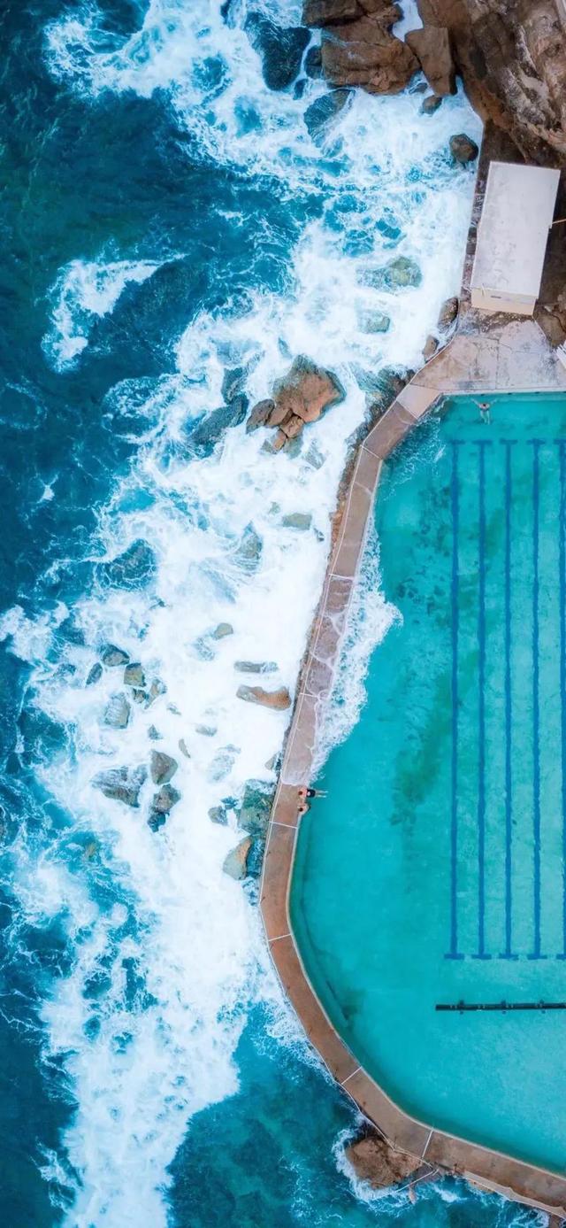 大海沙滩清新聊天背景，大海沙滩背景图片（愿你乘风破浪，扬帆远航）