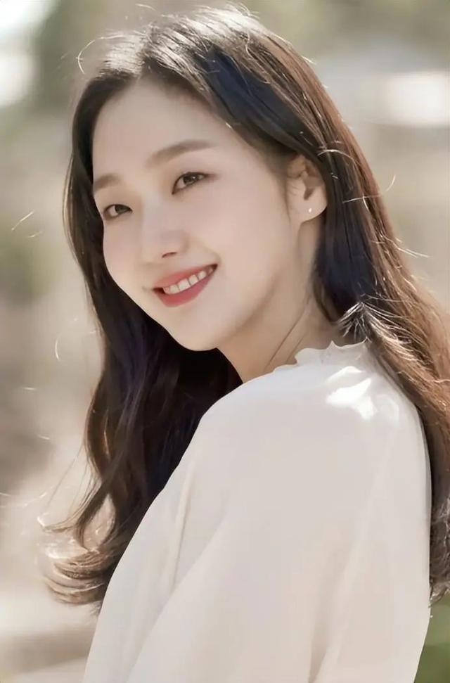 韩国最美十位女星，2023年韩国最美的10大女星