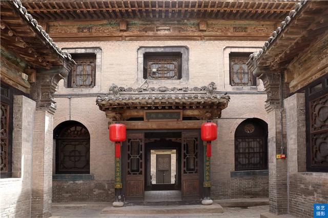 乔家大院在哪里，山西乔家大院（山西乔家大院5A景区降4A）