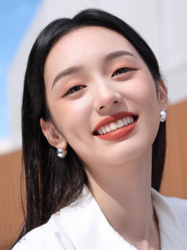 标准美女脸，标准美女脸部上庭（10位娱乐圈的冷脸美女）