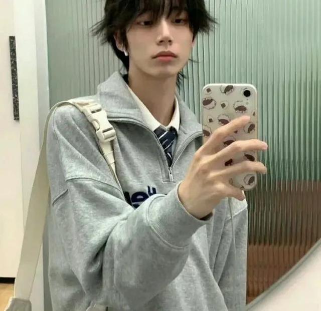 腹肌图片真实图不带脸，男生腹肌照片头像。微信（头像，帅哥美女，腹肌）