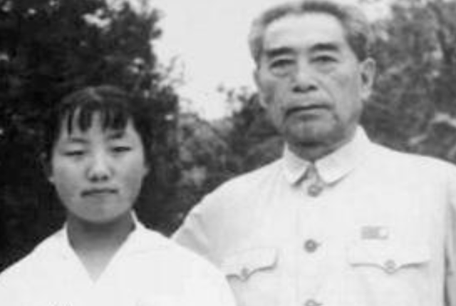 周总理后人今何在，与他血脉相亲的两兄弟