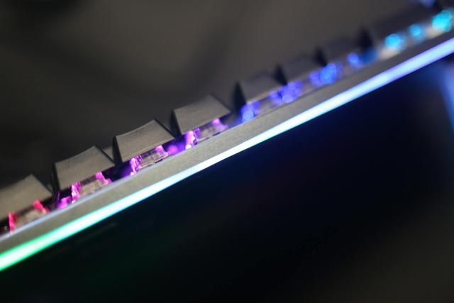 台式机调亮度按f几，笔记本调亮度（雷柏V520RGB合金版）