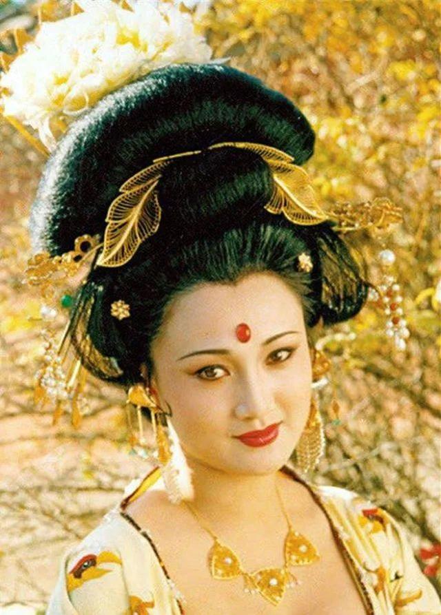 陪读妈妈演员表，陪读妈妈主角是谁演的（曾惊艳一个时代的11位女星现状）