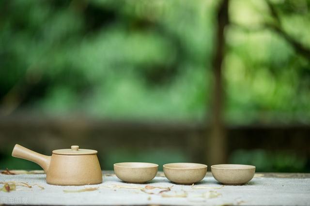 人生格言短句精辟句子，人生格言精选句子（人生感悟简短句子）